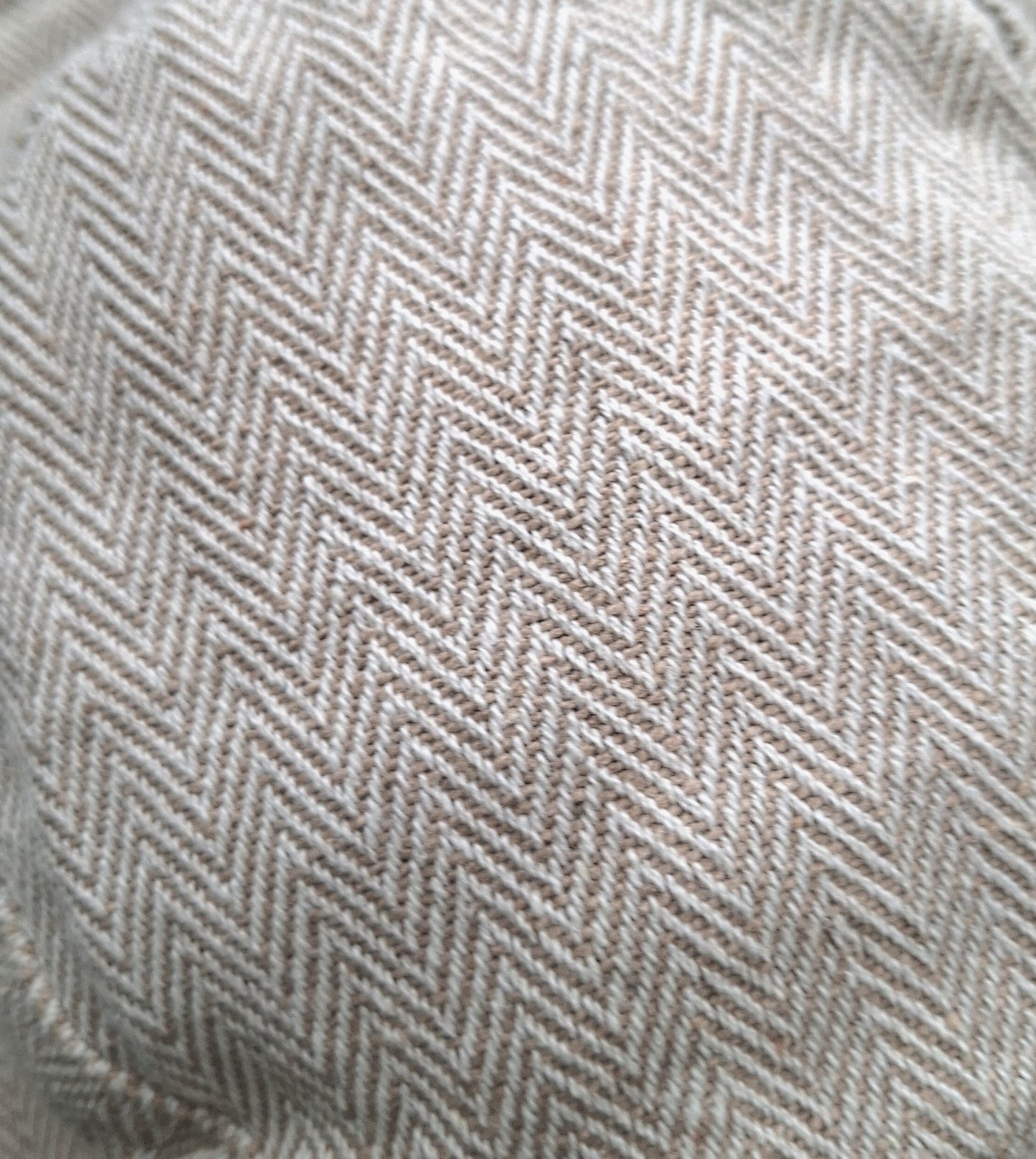 Unisex HERRINGBONE OUTBACK CREAM hat with a flexible, finished and lined brim. Beautiful pure Cotton and Fairtrade.