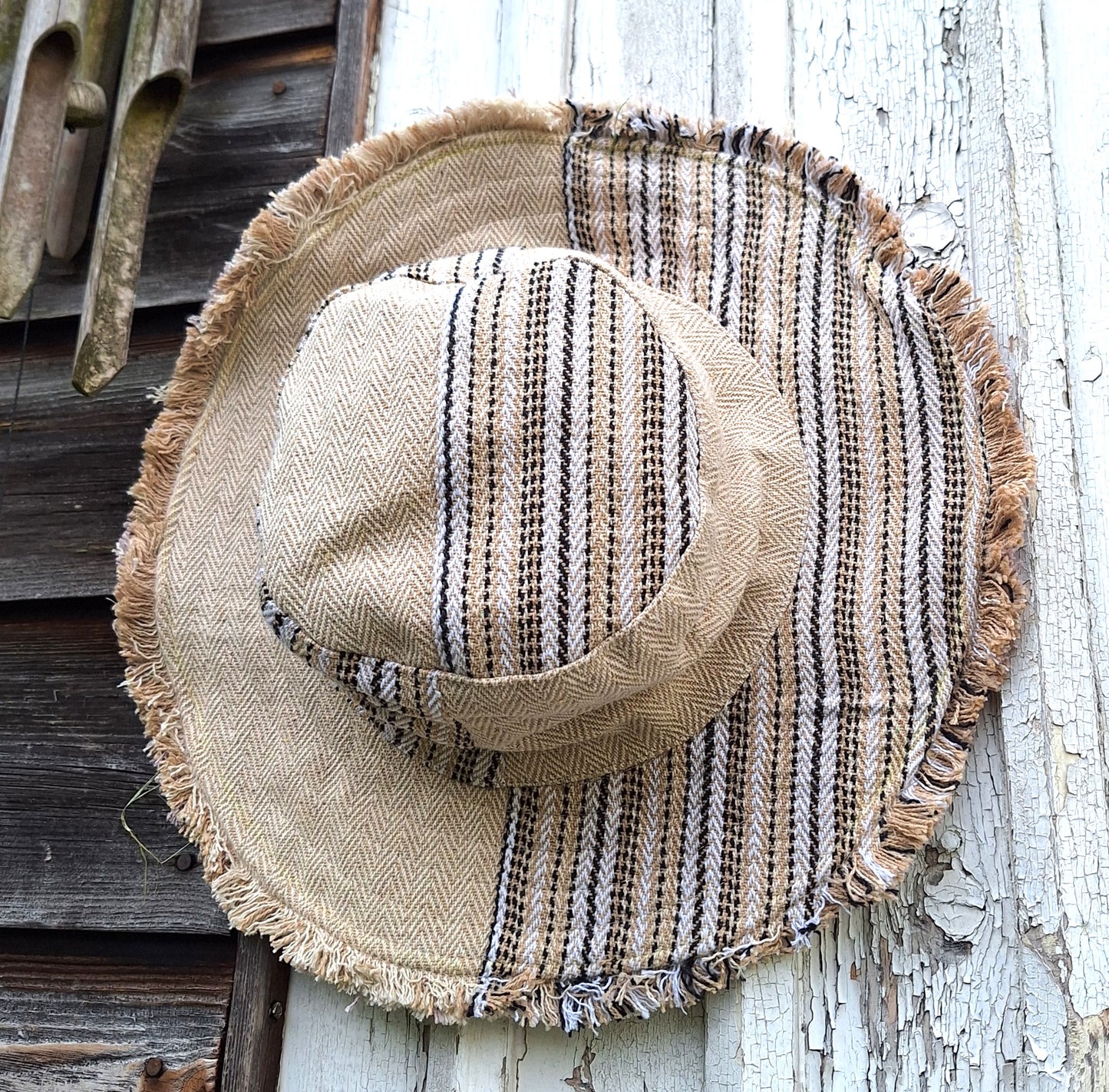 Unisex HERRINGBONE and GHERI OUTBACK CREAM hat with a flexible, fringed and lined brim. Beautiful pure Cotton and Fairtrade.