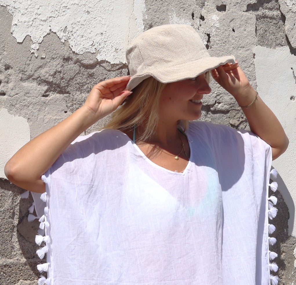 Unisex HERRINGBONE OUTBACK CREAM hat with a flexible, finished and lined brim. Beautiful pure Cotton and Fairtrade.