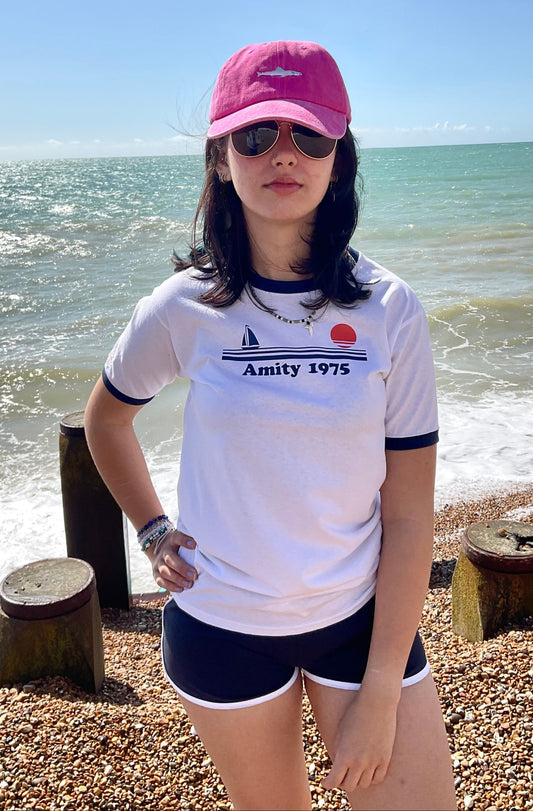 AMITY T-Shirt - the perfect gift for Jaws fans !