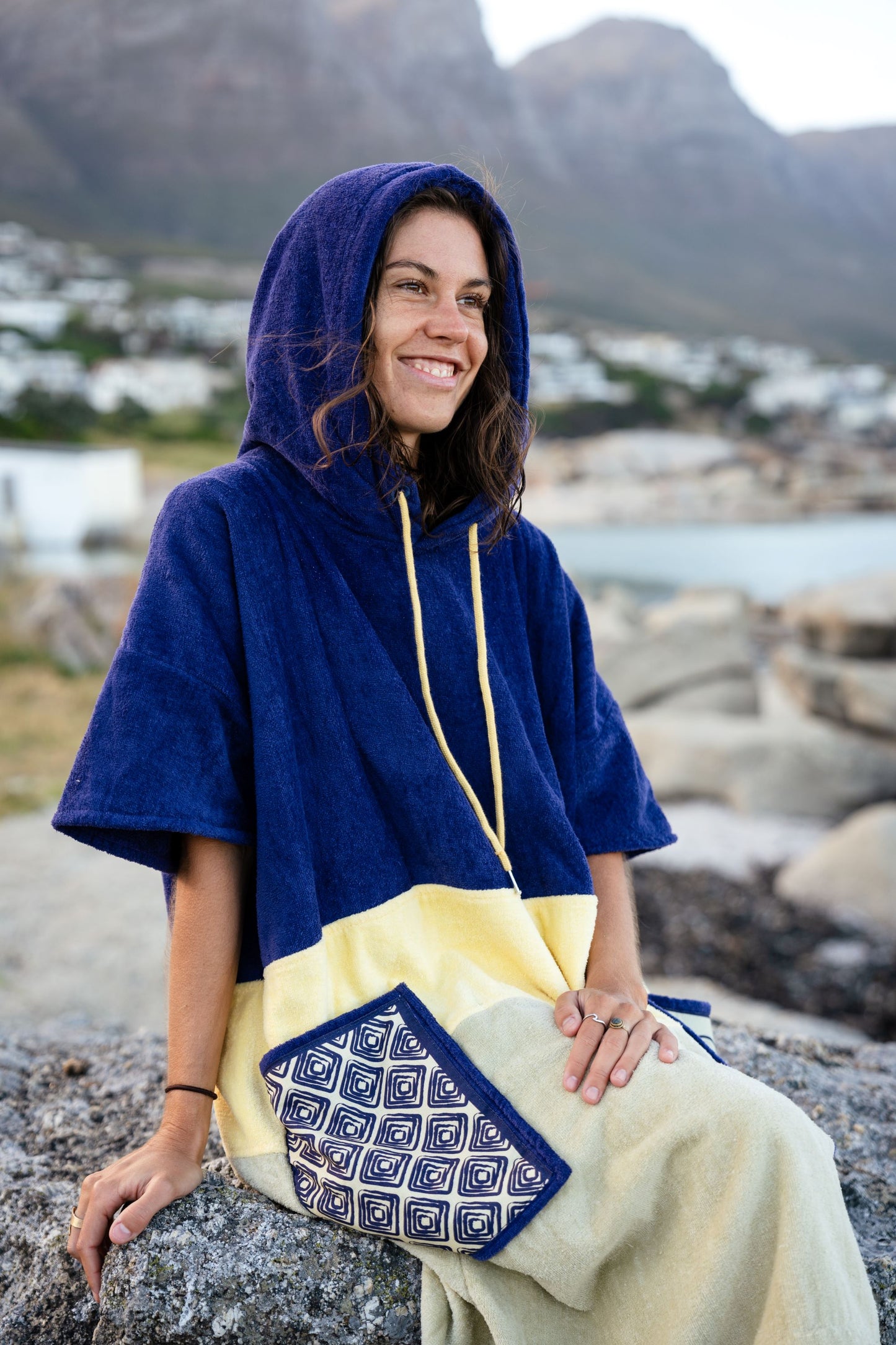 Wave Style Poncho HOOPA