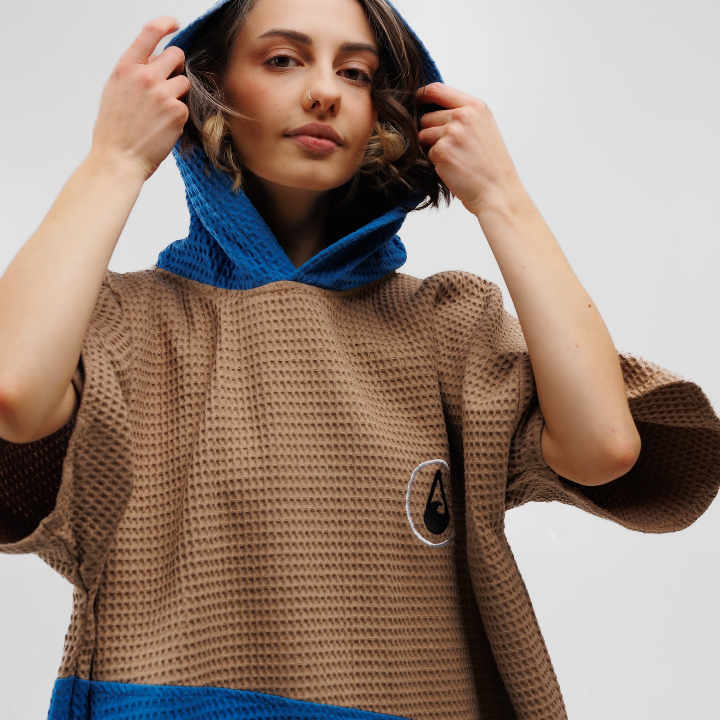 LIGHD Travel Poncho