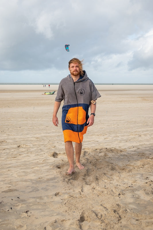 Wave Zip Poncho SHANY