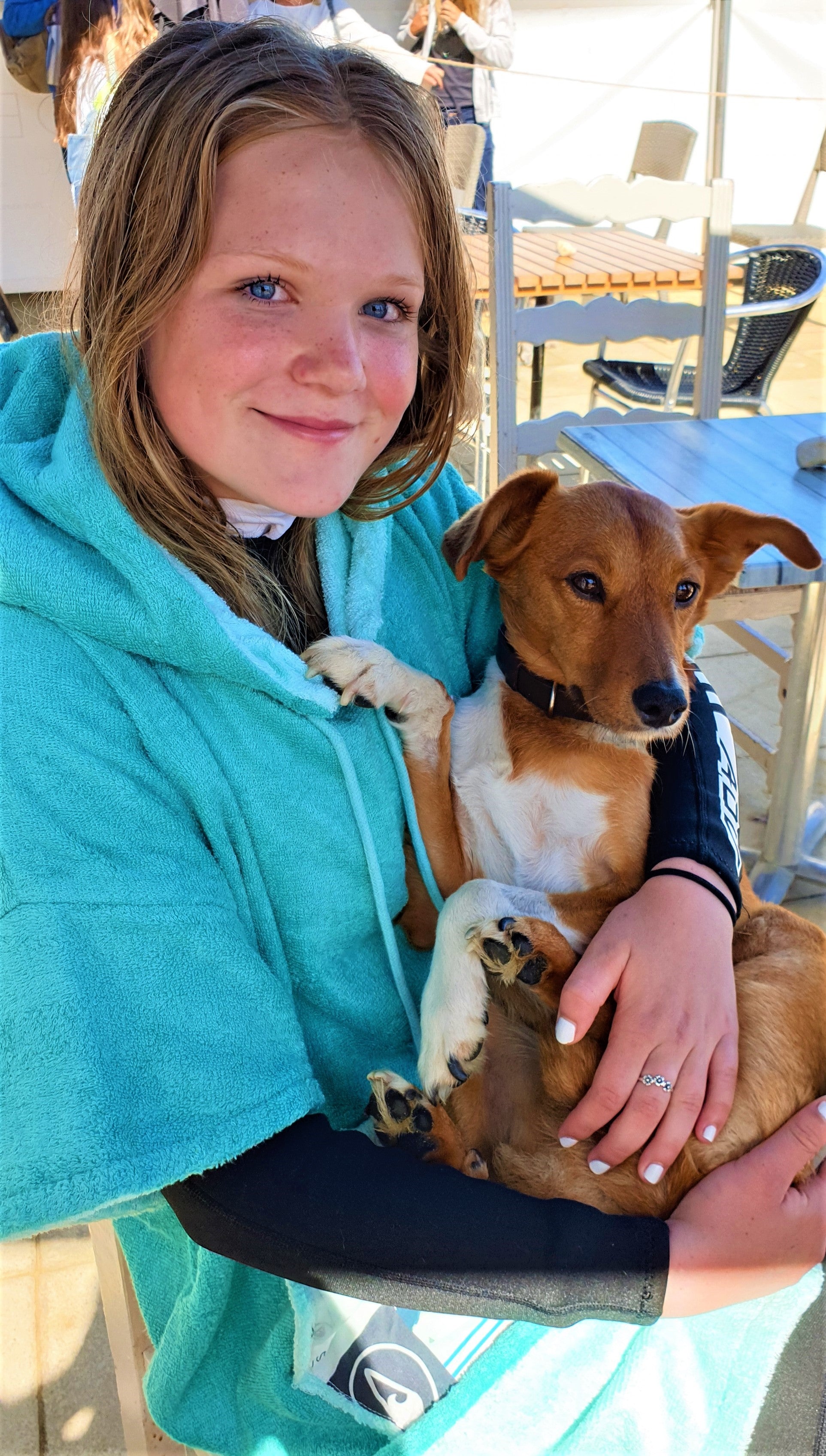 Wave Style Poncho LIZ Surfing & Holding Dog