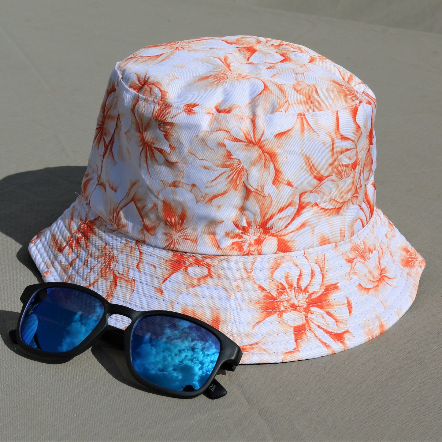 The HIPPY'S CUSS Bucket hat
