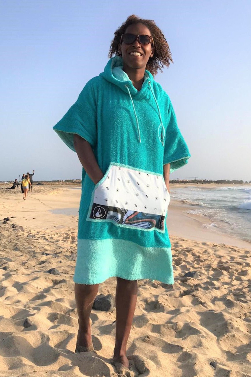 Wave Style Poncho LIZ On The Beach Surf Wear