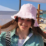 The BUBLEGUM frayed Bucket Hat