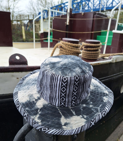 Unisex OUTBACK NEPALA MONO hat with a flexible, finished and lined brim. Beautiful pure Cotton + Gheri trim