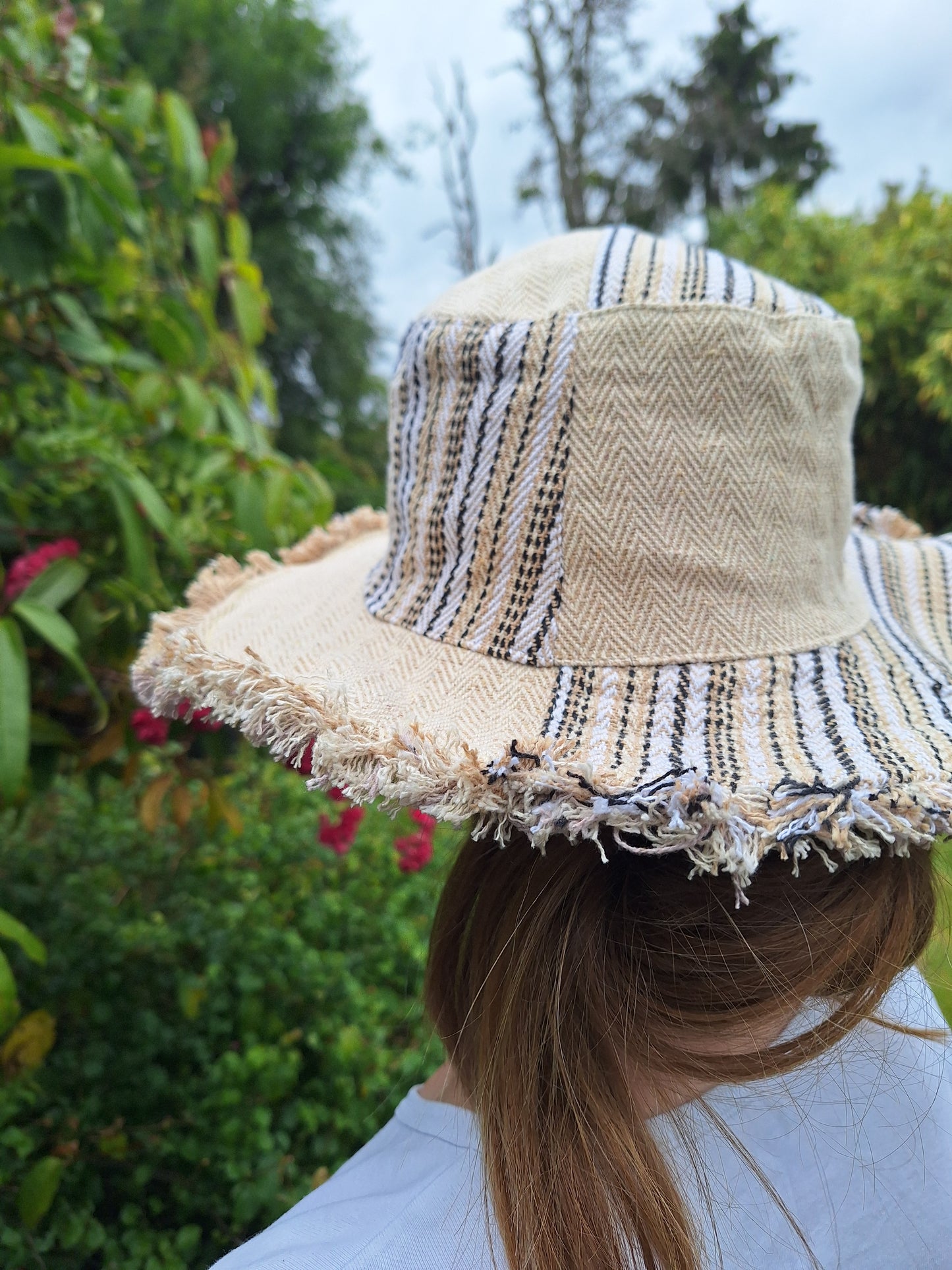 Unisex HERRINGBONE and GHERI OUTBACK CREAM hat with a flexible, fringed and lined brim. Beautiful pure Cotton and Fairtrade.