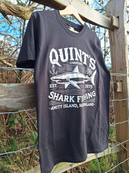 Pure cotton QUINT'S T-Shirt in black - the perfect celebation of 50 years of the movie Jaws! (Copy)