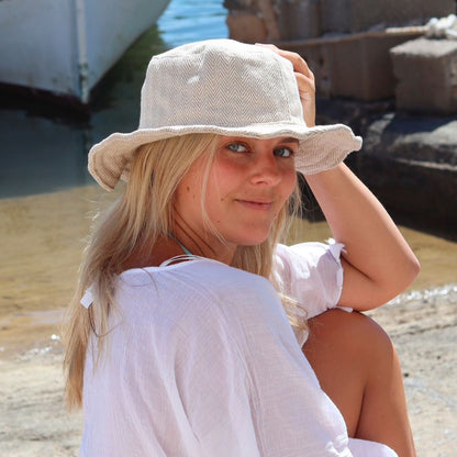 Unisex HERRINGBONE OUTBACK CREAM hat with a flexible, finished and lined brim. Beautiful pure Cotton and Fairtrade.