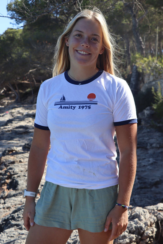 AMITY T-Shirt - the perfect gift for Jaws fans !
