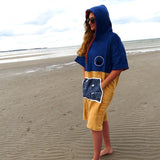 Wave Style Poncho FLOW Staying Warm At The Beach