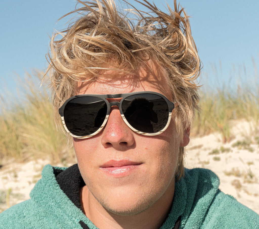 Polarised COTILLO Sunglasses At The Beach