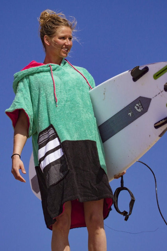 Wave Style Poncho DOS Surfing Beach Day