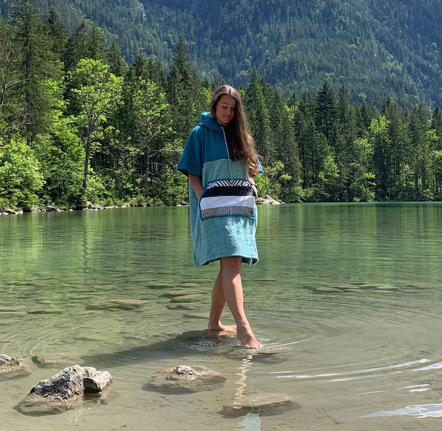Wave Style Poncho AIR At The Lake Warm
