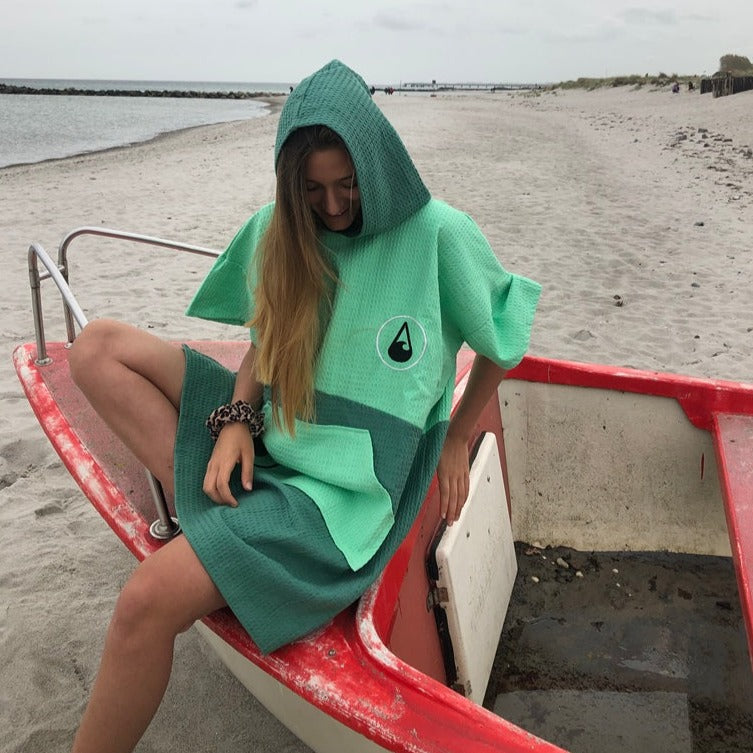 Wave Travel Poncho BREESE Main Image
