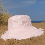 The BUBLEGUM frayed Bucket Hat