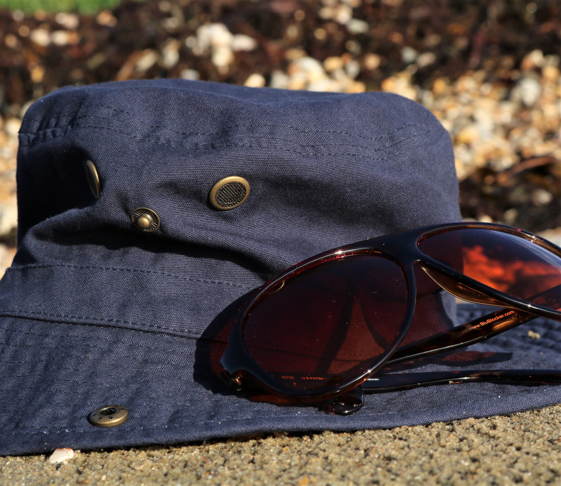 The OUTBACK Boonie Hat sunglasses | InventSports