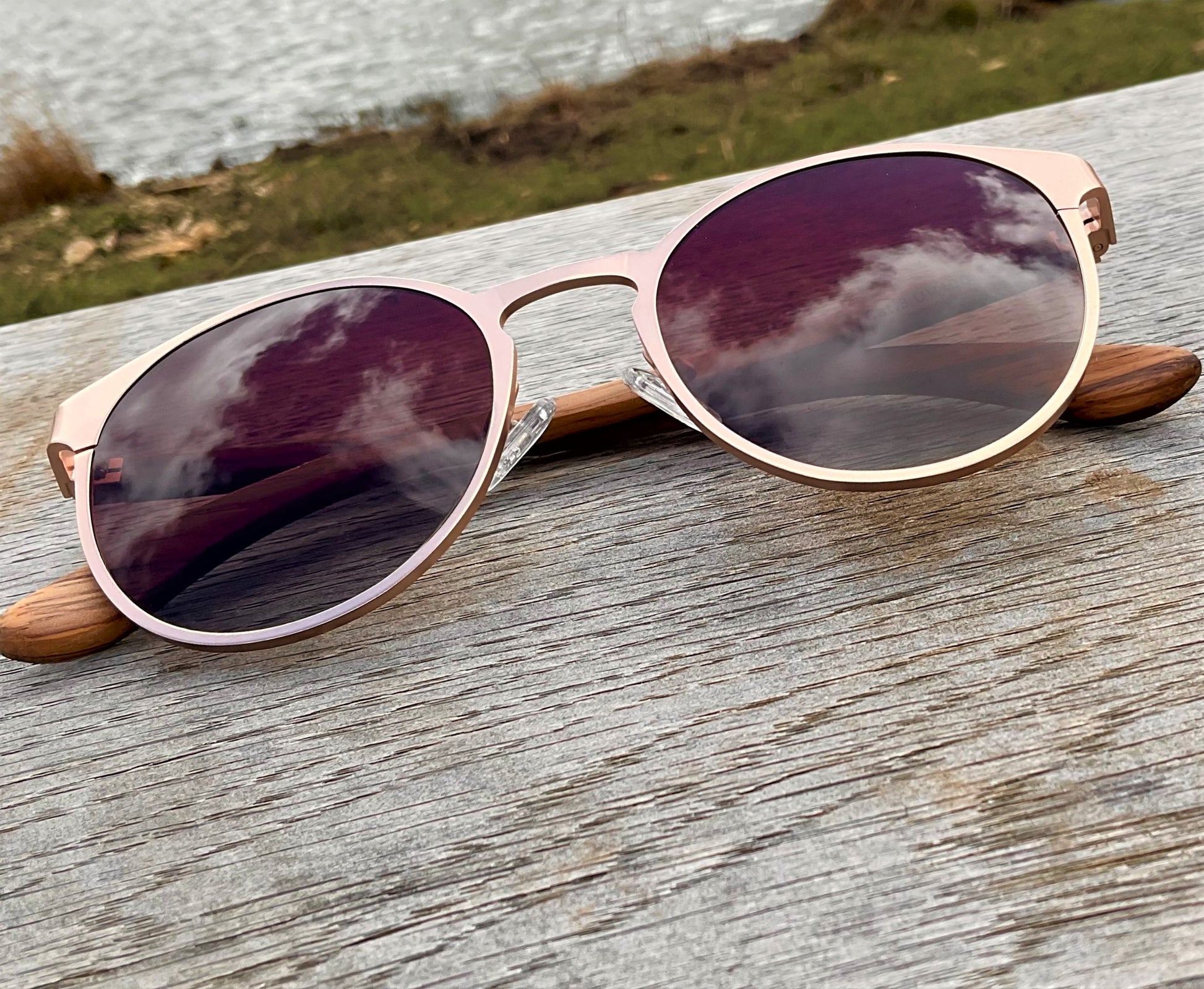 CURACAO Sunglasses Arms Folded