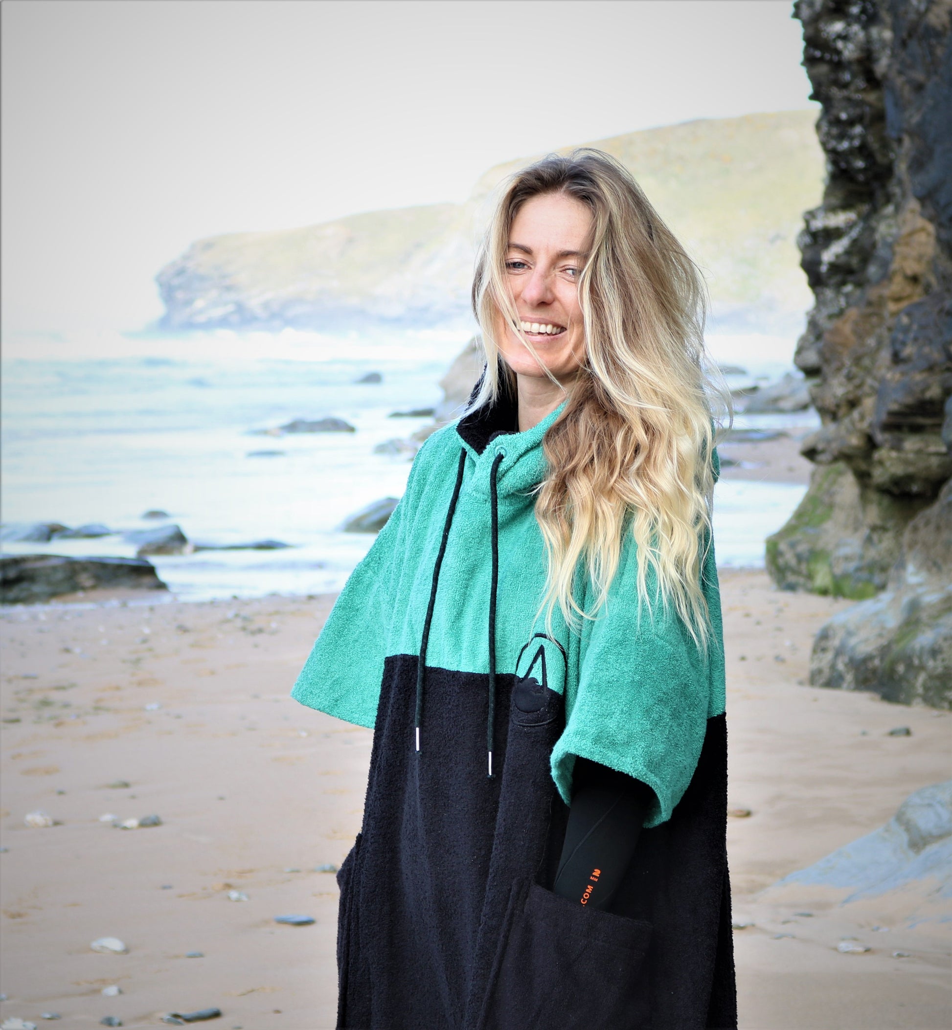 Wave Style Poncho MOVE Hands In Pockets