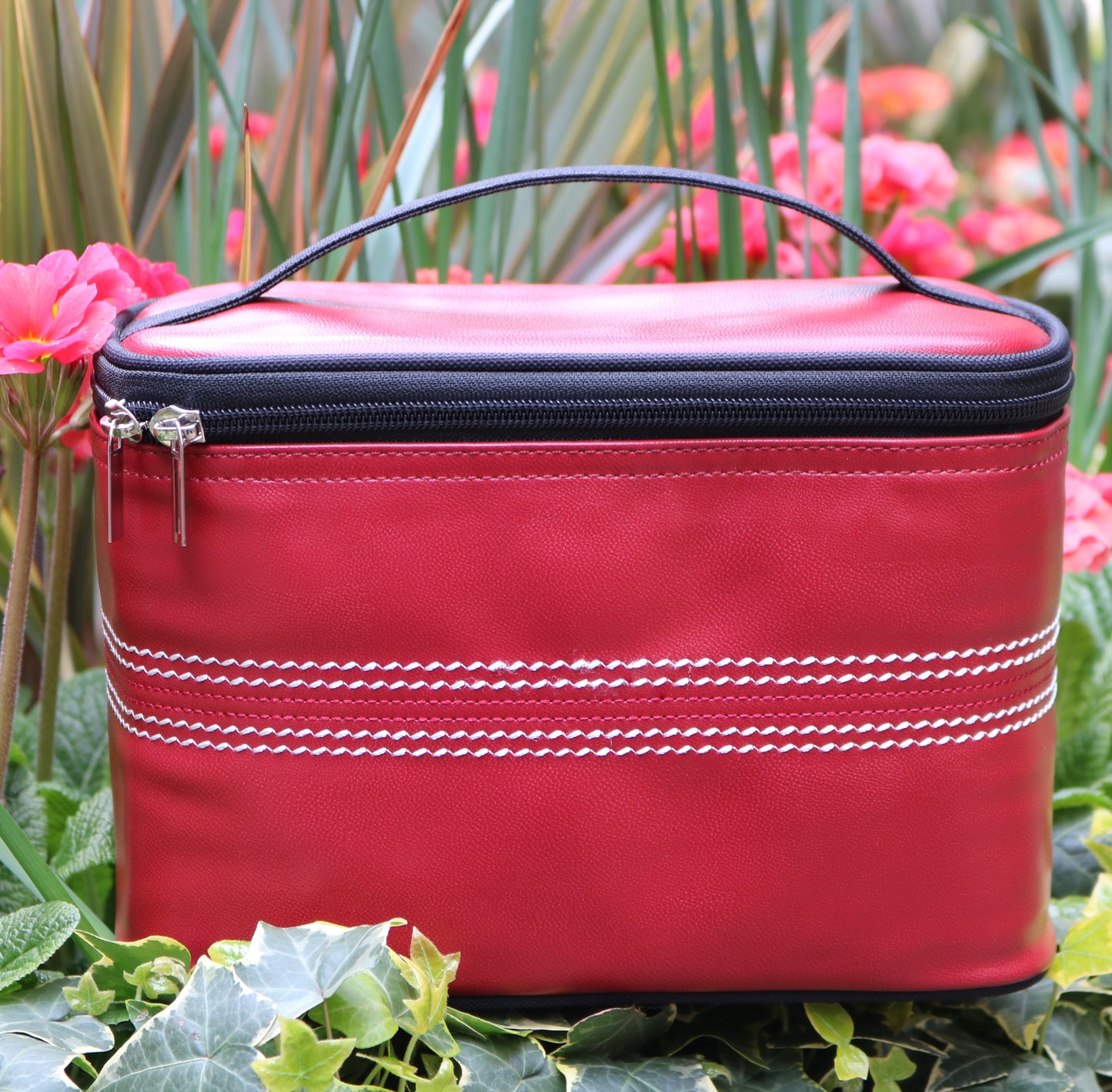 Cricket Red Insulated Lunch Box