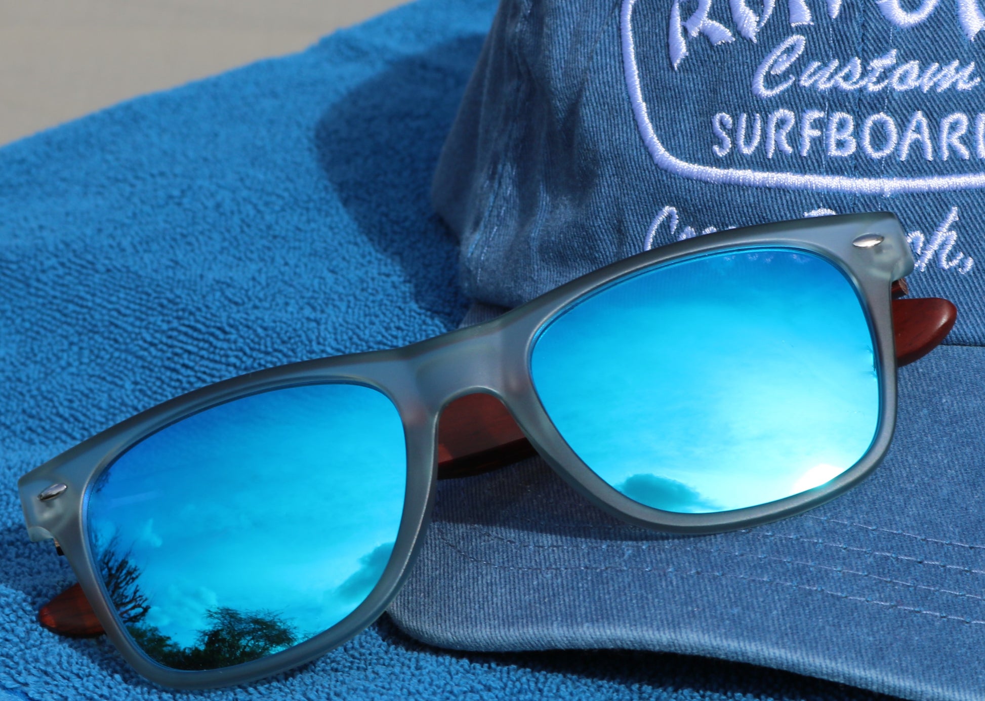 blue mirror sunglasses