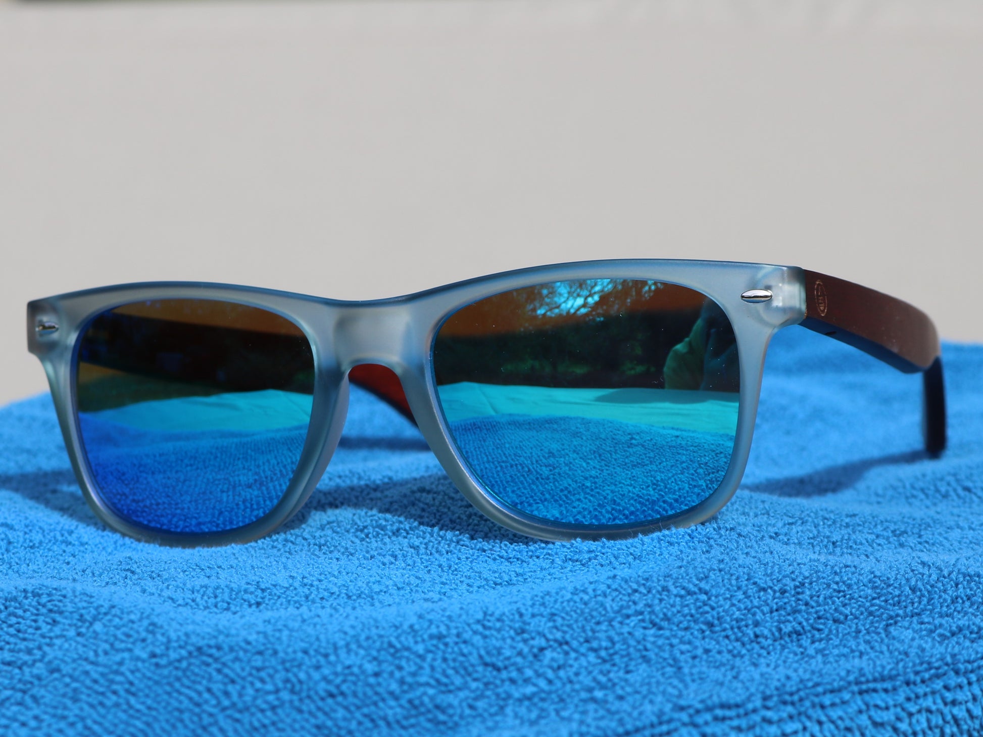 blue mirror sunglasses