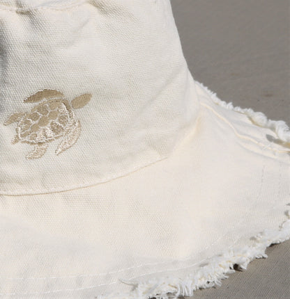 The MONTE frayed Bucket Hat