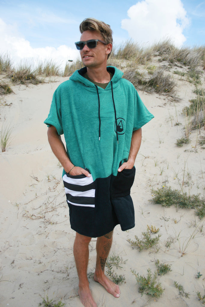 The FARO Surf/Beach Poncho and changing robe At The Beach Lifestyle Body Warmer