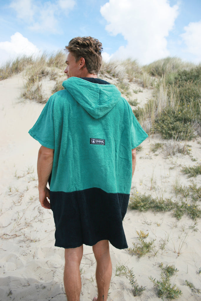 The FARO Surf/Beach Poncho and changing robe Back With Hood Body Warmer