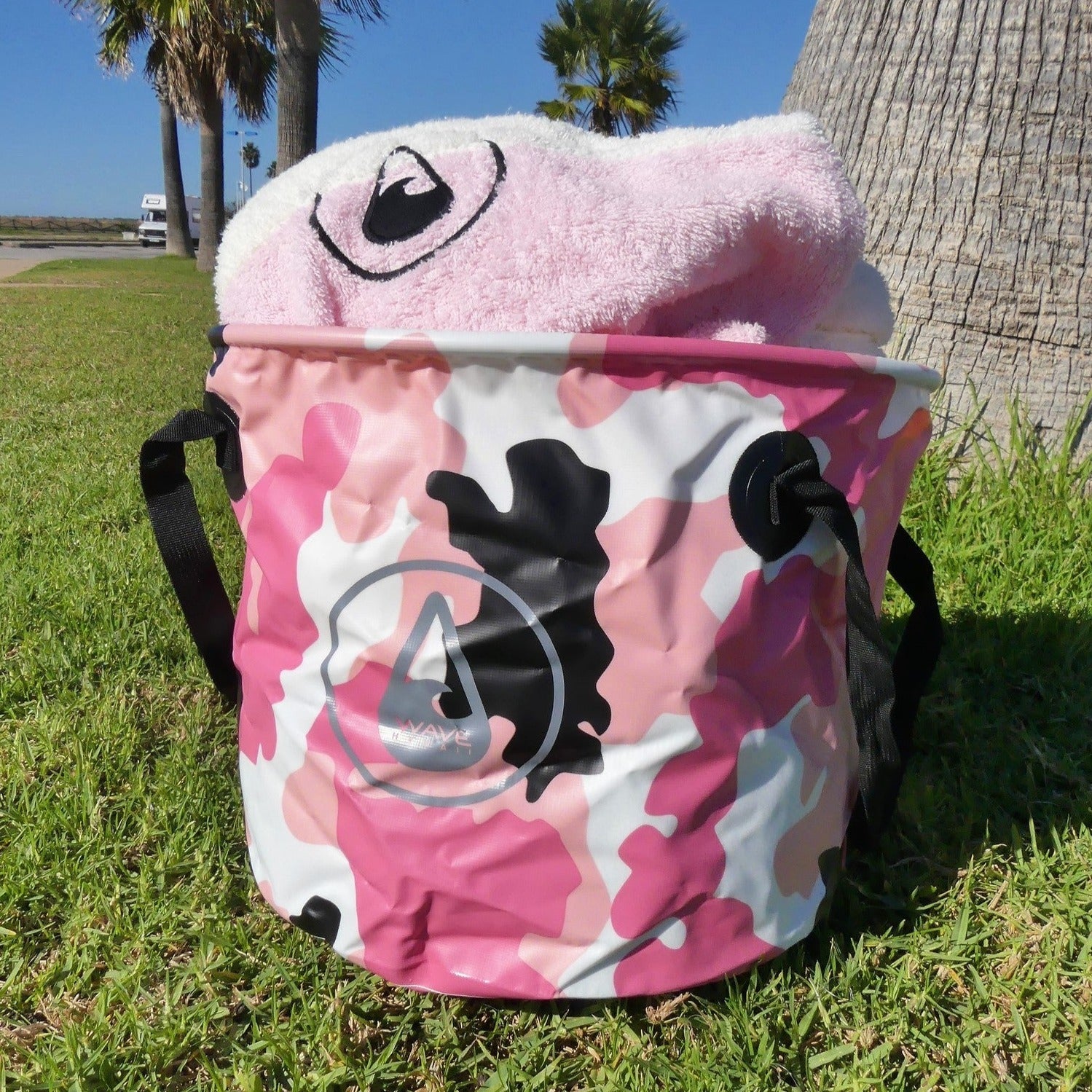 Beach Bucket PINK CAMO Main Image