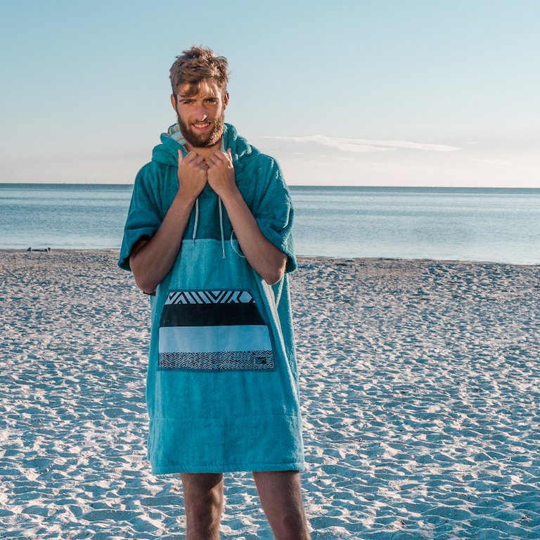 Wave Style Poncho AIR At The Sea Side Keeping Warm